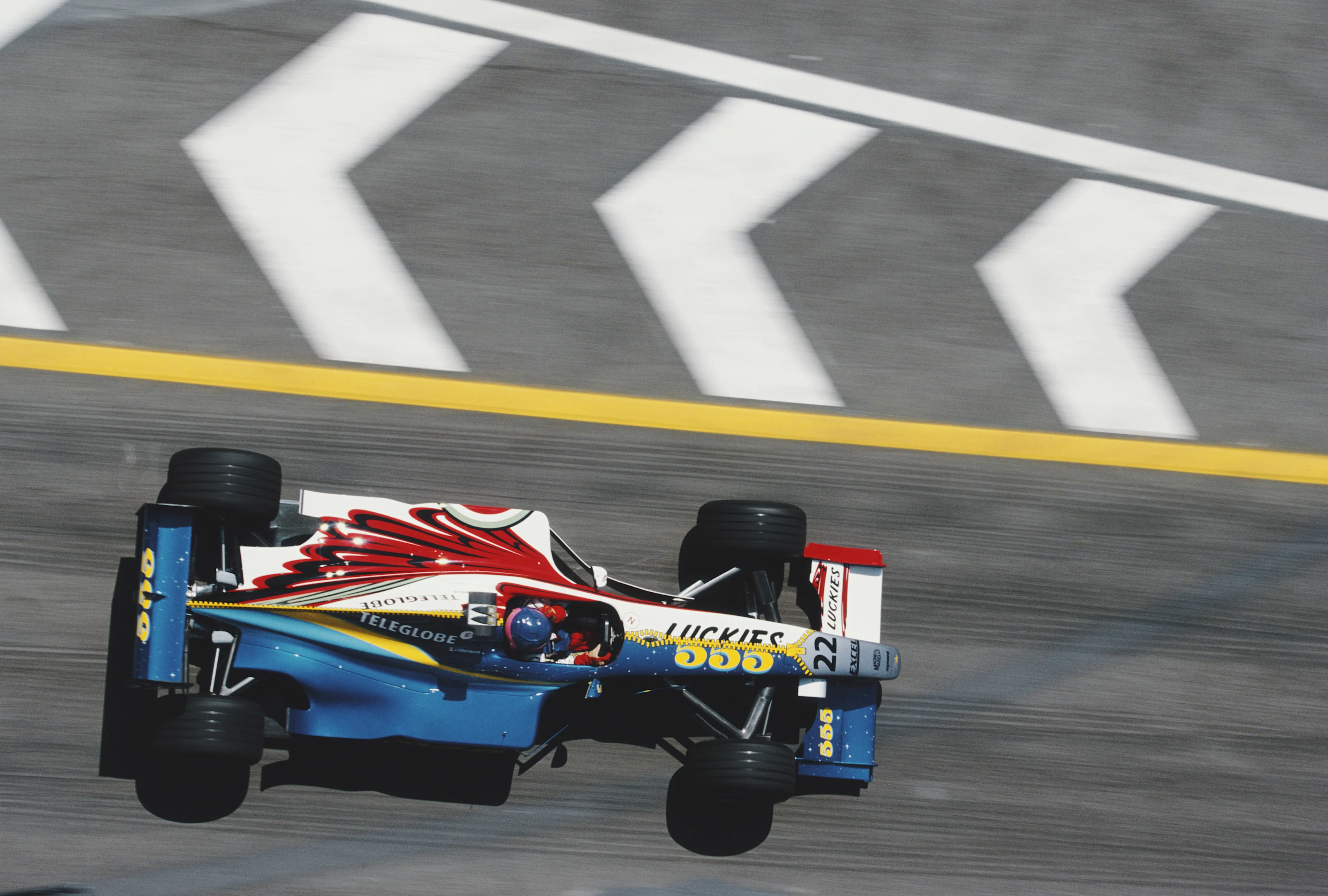 Jacques Villeneuve drives the #22 British American Racing Lucky Strike BAR 01 Supertec V10 during